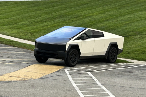 3M-Satin-Pearl-White-Cybertruck