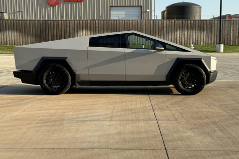 3m-Gloss-White-Cybertruck-Vinyl-Wrap