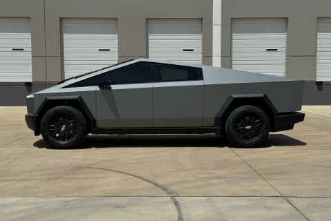 Anthracite-Grey-Cybertruck