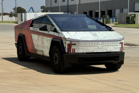 Custom-Designed-X-Wing-Cybertruck