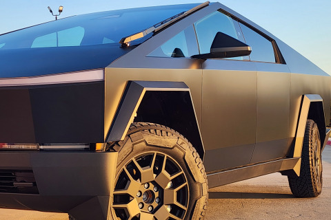Satin-Black-Cybertruck