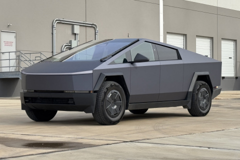 Satin-Blue-Rock-Cybertruck